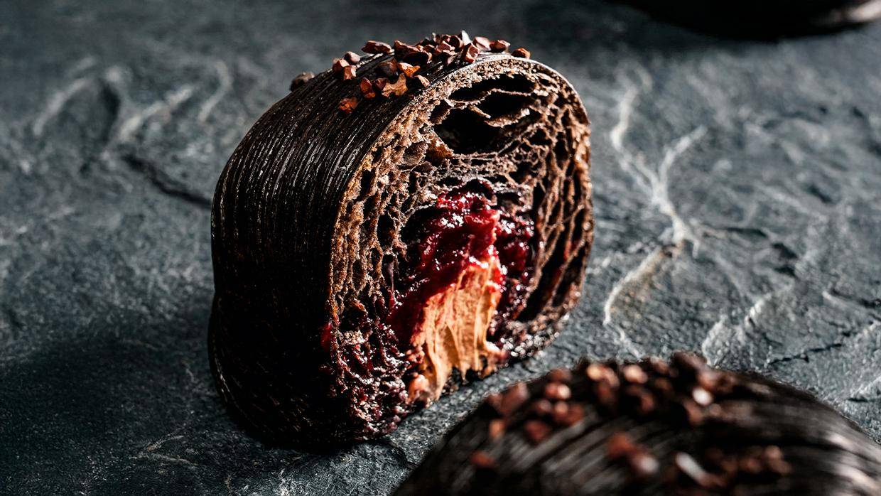 Contrast carriers: where intensity becomes exciting, not tiring