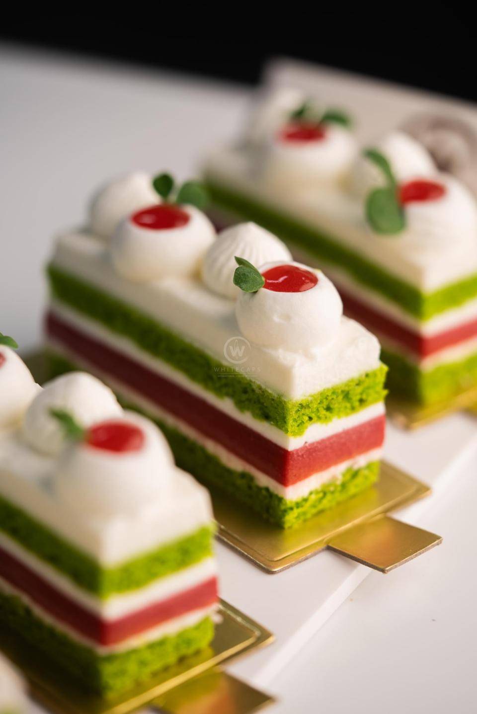 Chef Arvind's Signature Egg-Free Petit Gateaux