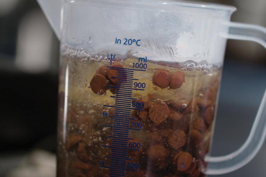 Callebaut Chocolate HOW TO MAKE A CHOCOLATE GLAZE