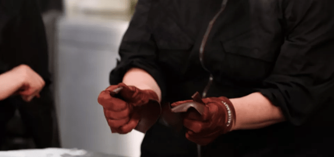 chocolate figures break during unmoulding