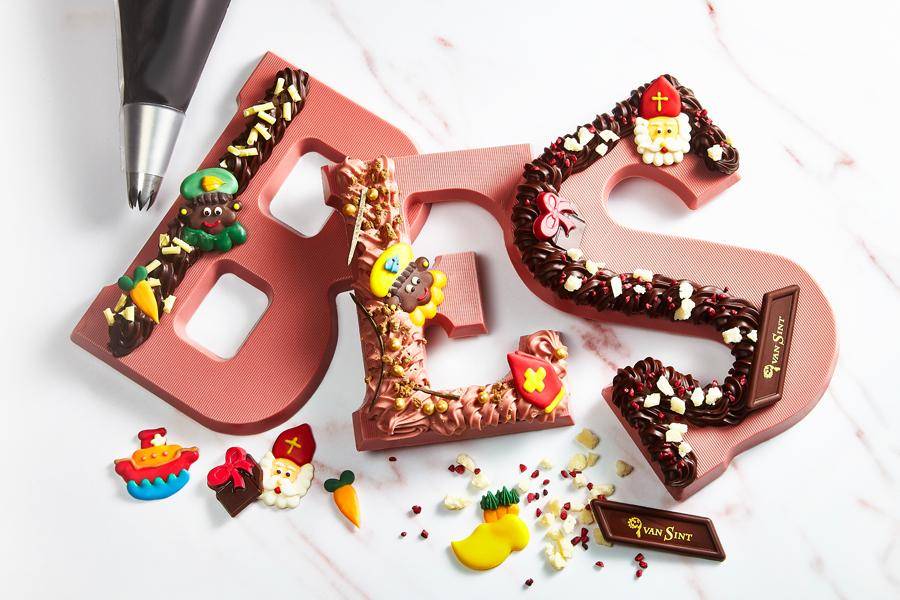 Onweerstaanbare gevulde chocoladeletters image