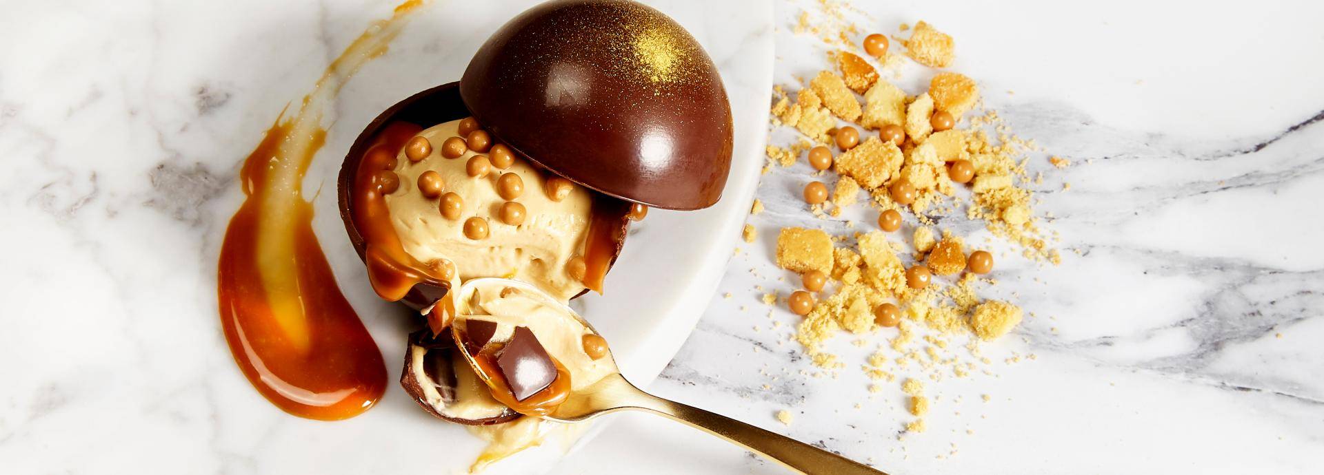 Descarga Domo de Chocolate con Ganache Gold y Caramel Crujiente