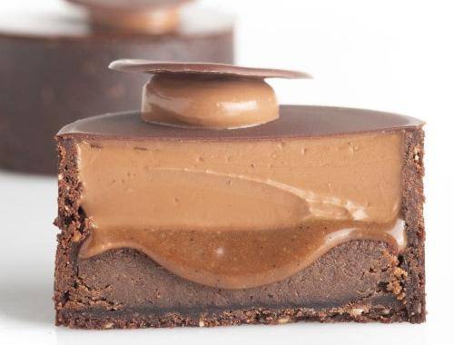 vegan chocolate hazelnut tart