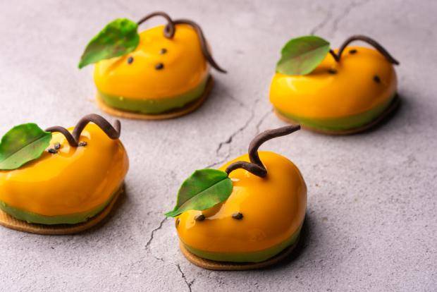 Chef Arvind's Signature Egg-Free Petit Gateaux