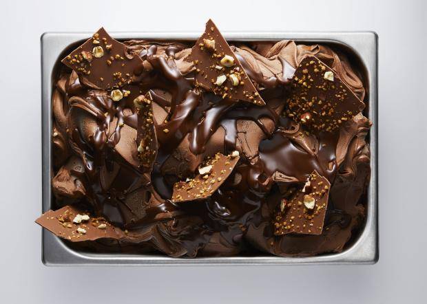 chocolate gelato garnish callebaut
