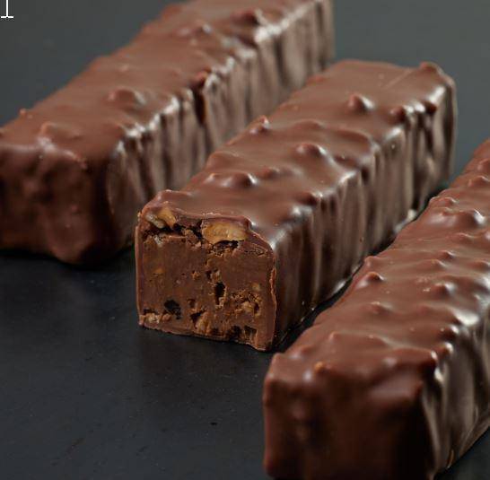 Van Leer Kenosha 33% with American Almond Hazelnut Praline & Hazelnut Brittle Crunch