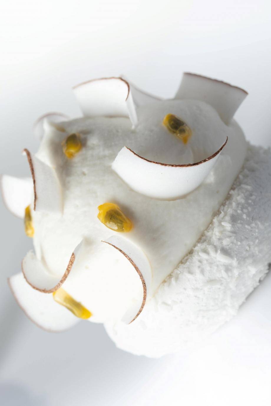 Coconut entremet