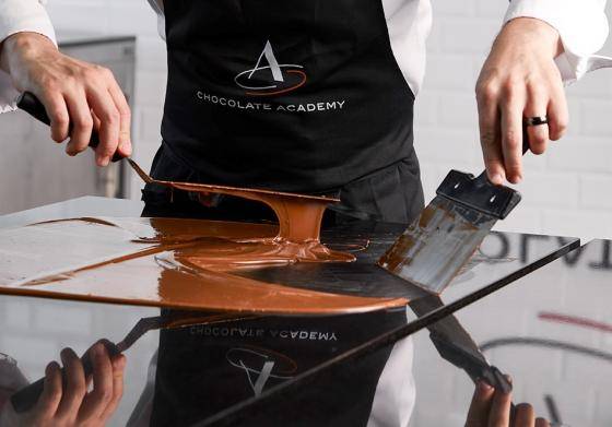 Chocolate tempering