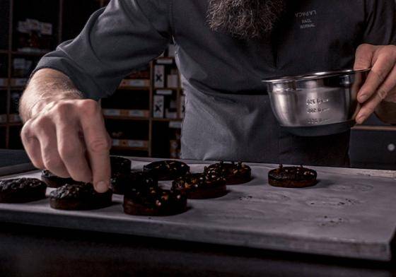 How to intensify colour, structure and identity with cocoa powders