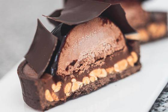 Chocolate tartlet with toffee peanuts by Callebaut chef Luciano García