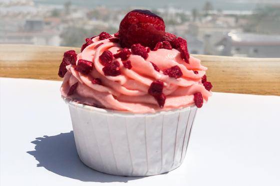 Callebaut ruby chocolate and raspberry cupcake by chef Jeremy Grovalet