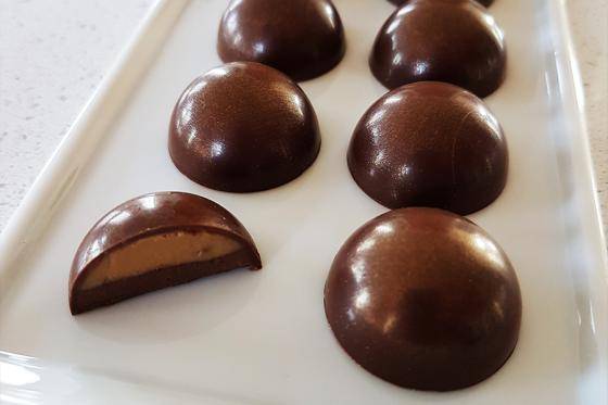 golden dome bonbons
