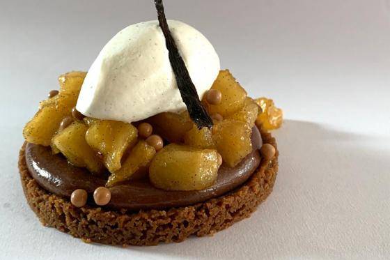 speculoos chocolate apple tart